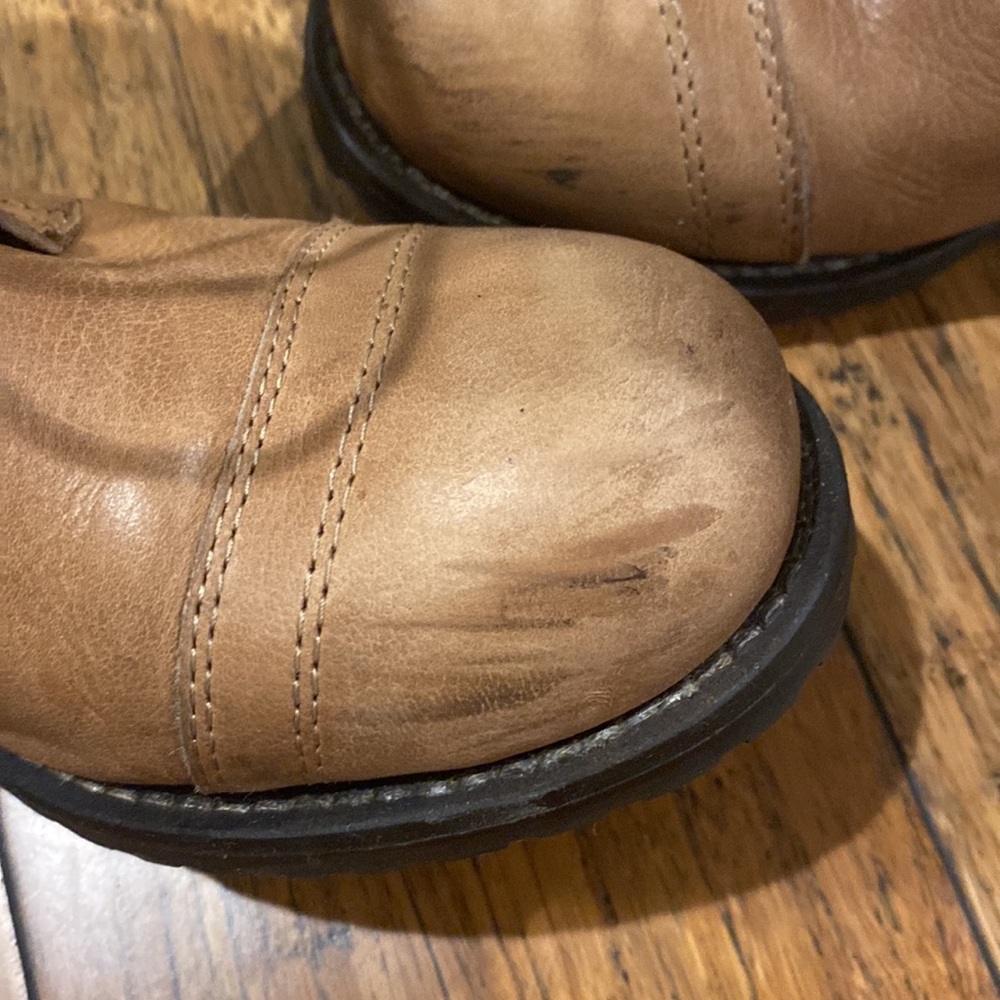 Women’s Tan lace up boots - Picture 10 of 11